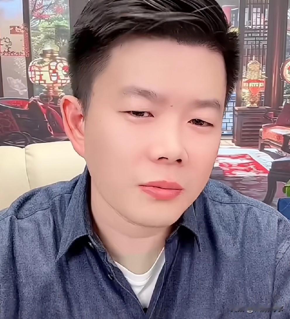 吴召国曝光东方阿Bao聊天记录，揭穿骗子身份！

           吴召国自