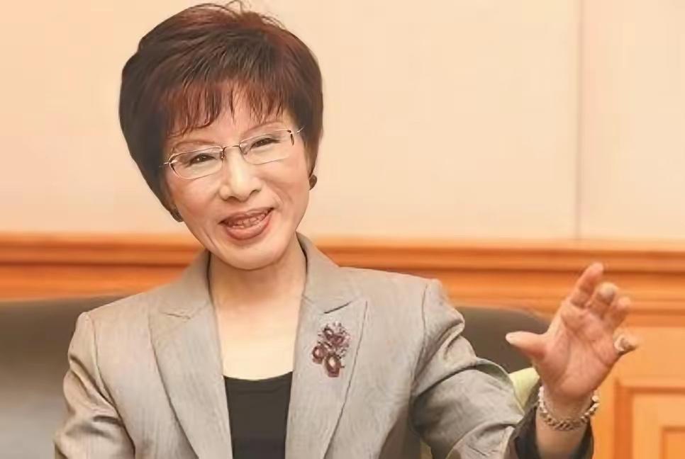 不查不知道，查了才明白！其实郑丽文和洪秀柱最大区别是：郑丽文上任后采取的是表面反