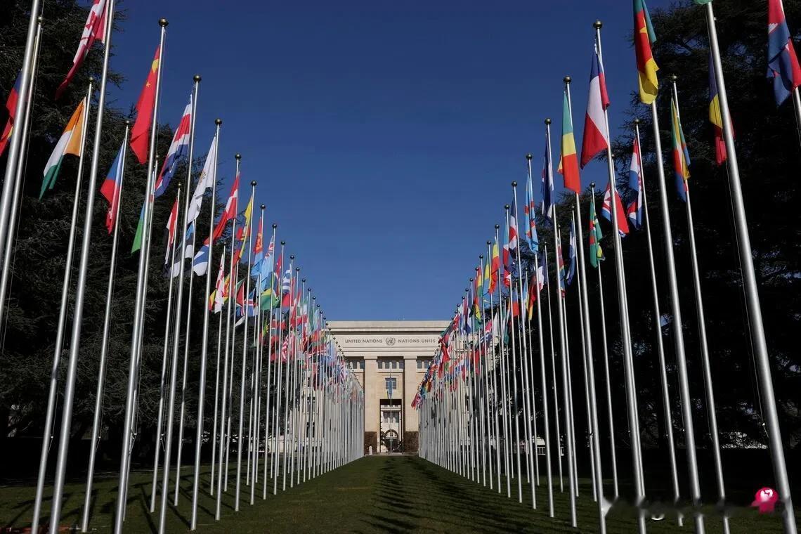 话语权， 媒体。 美国拒绝参加人权审议 联合国人权理事会促美恢复合作
总部设在日