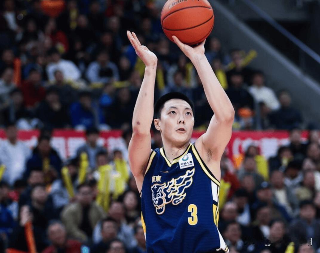 胡明轩出战20分钟，投篮7中1、三分6中1得到3分4篮板1助攻

1月11日消息