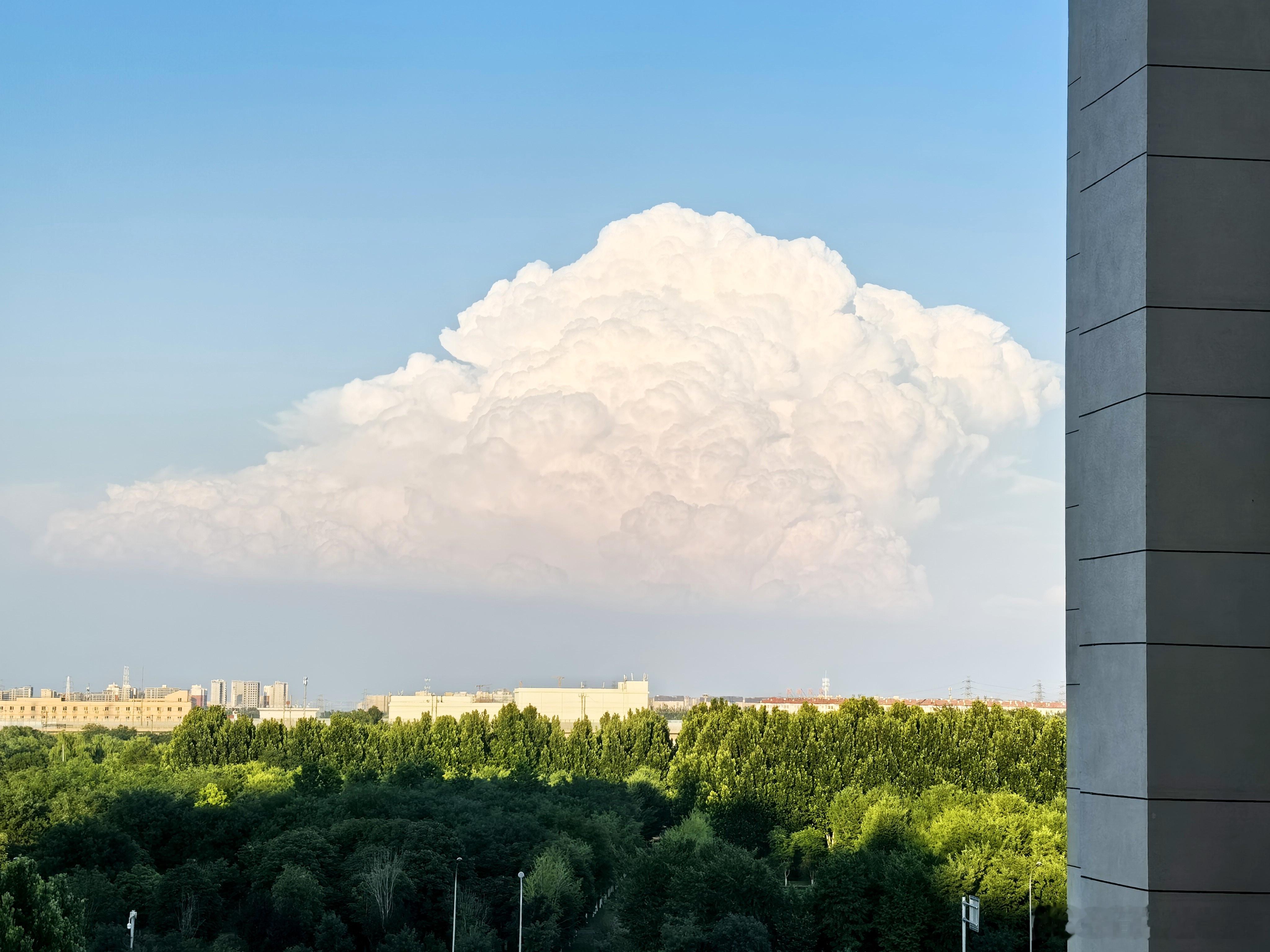 积雨云 cumulonimbus 