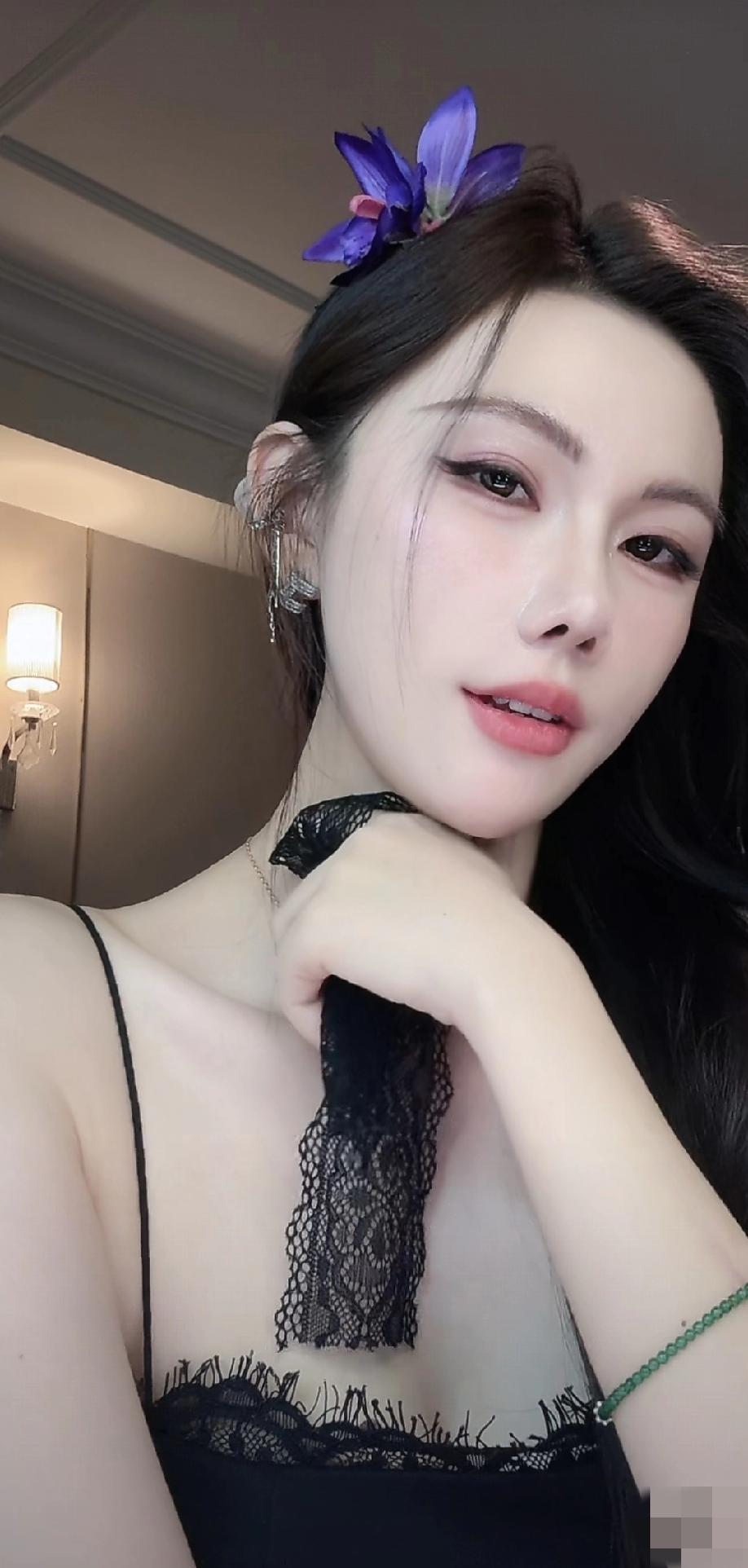 爱美人不爱江山这句话得到验证了什么样的女人最令人着迷 御姐 美女 女神 吊带裙 