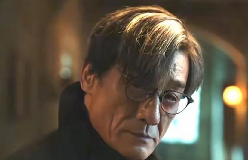 梁家辉四届影帝，跨越八九十年代，公认的艺术生命力。
但梁朝朝伟今年《金手指》一出