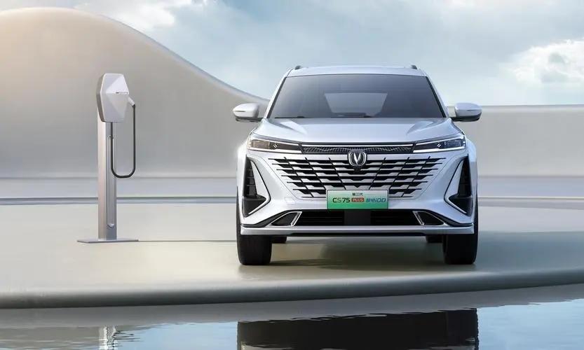 10.98万的宋PRO让燃油SUC销冠CS75PLUS直接下调3万！这可是第三代