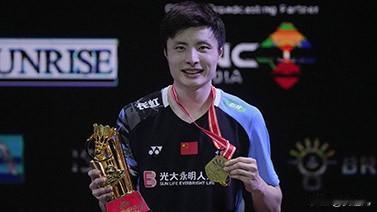 冲刺巴黎 国羽将士内心更加强大
2024年印尼羽毛球公开赛，连续作战的中国羽毛球