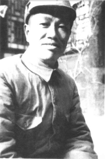 1940年摄于晋察冀五分区，邓华任司令员。