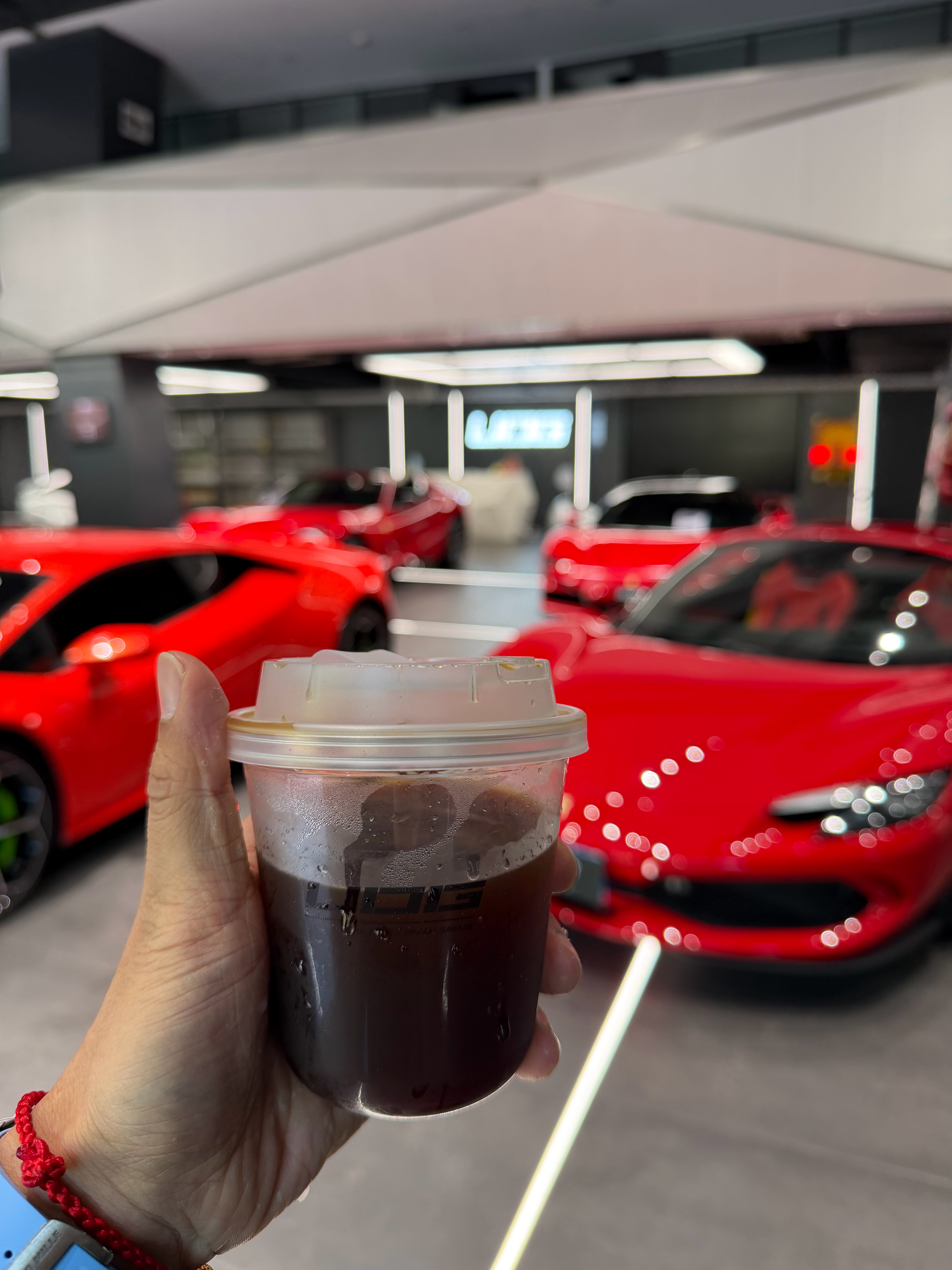 上班了发现清一色法拉利一台也没出