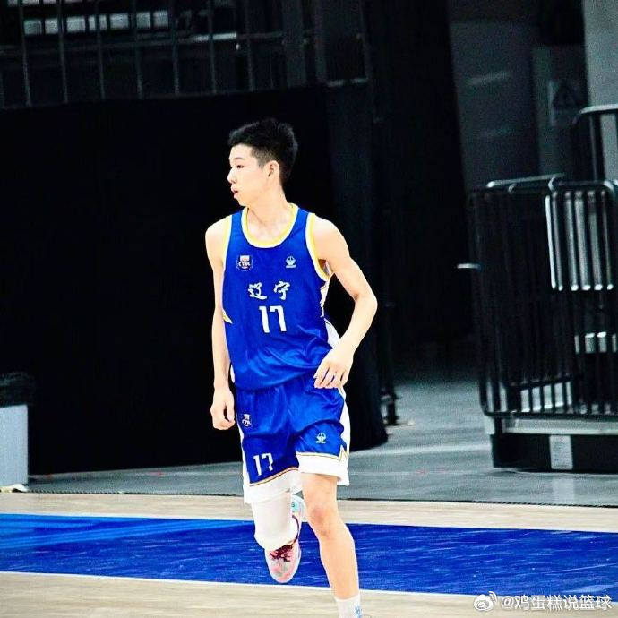 辽宁男篮 辽宁男篮U14今天战胜陕西，13岁小将柳清翰两节就拿下了38分打卡下班