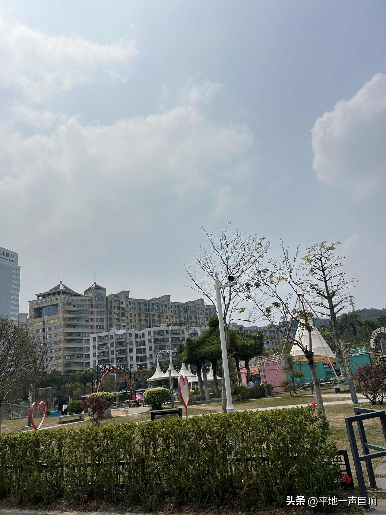 找工作的人有没有发现，

现在中介经常发的都是那些垃圾厂招聘信息，很少人能干得长