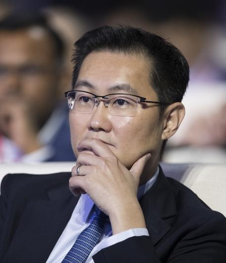 【马化腾的腾飞之路】
        马化腾的腾飞之路堪称一部传奇。1971 年