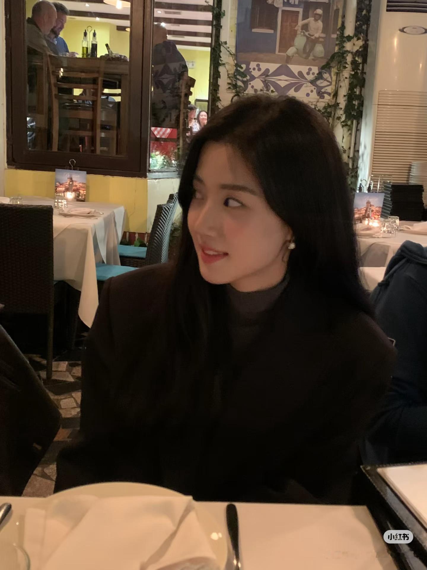 卢昱晓   🌷卢昱晓轧戏🌷卢昱晓胡羞“被诋毁过的玫瑰，却依然向往着世间”