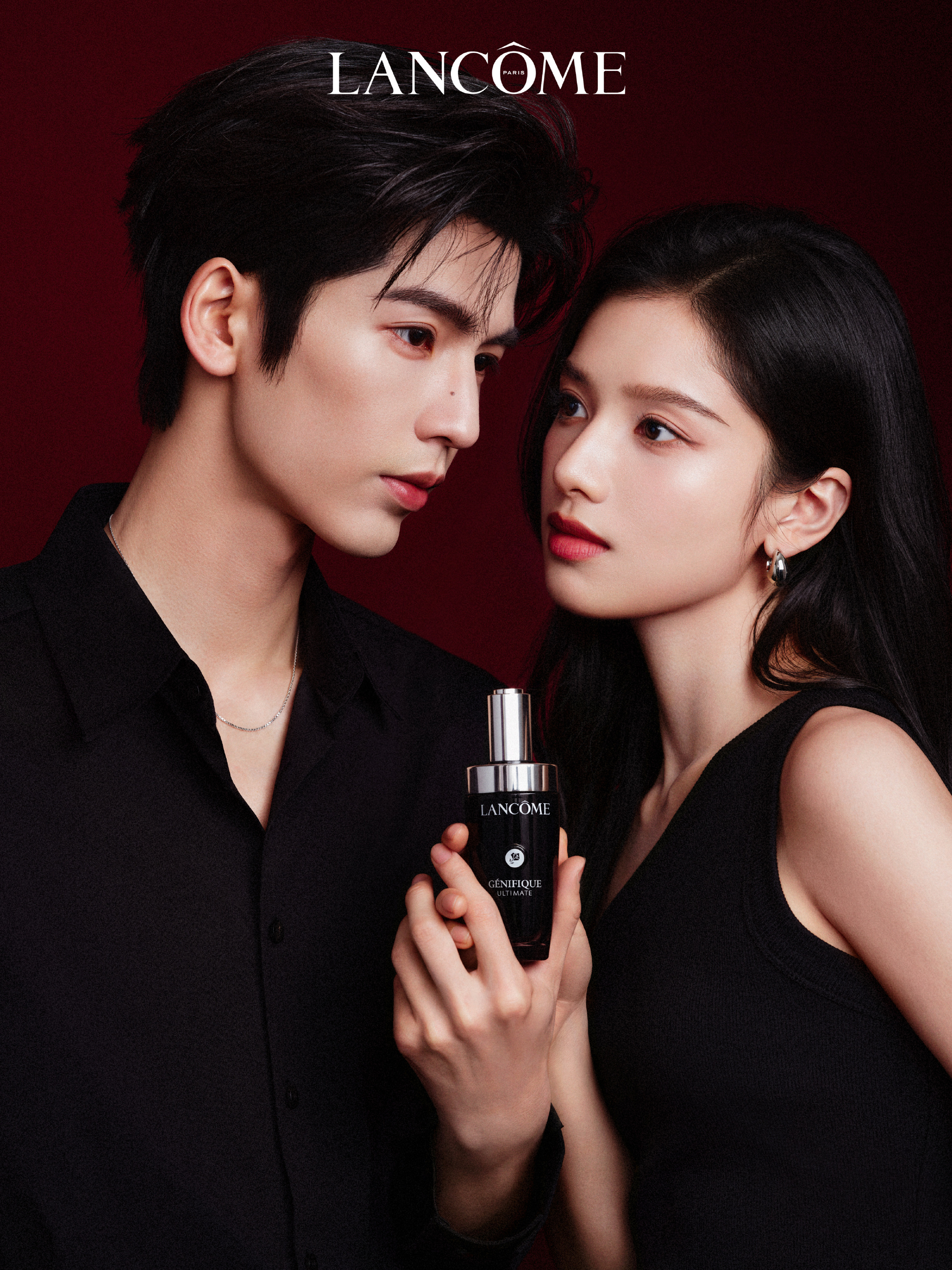 兰蔻今天发了张婧仪、张凌赫品牌双人大片，发完直接评论区精选了