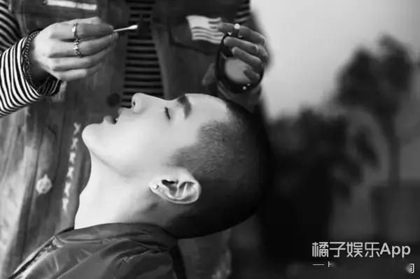 呀，你家gaigai又上rs了！！#吴亦凡两关联公司欠税400余万# ​​​