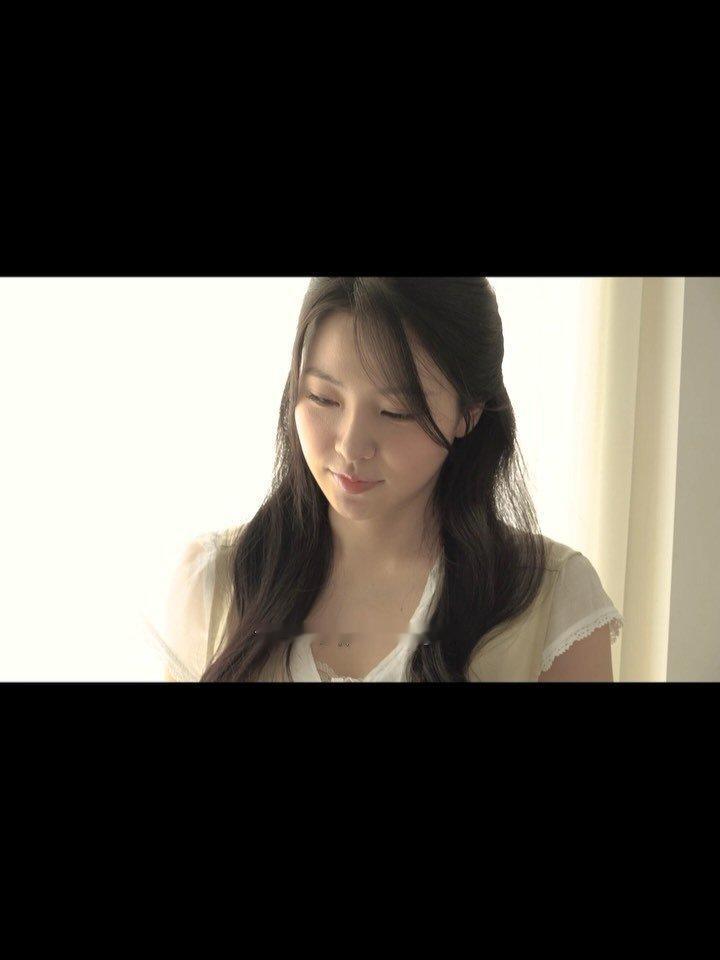 小而珍贵的yeri，是不想让粉丝担心会掩饰伤痛的yeri，女孩，我好爱你😢 ​