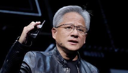 黄仁勋，终于把最真实的心里话，在全球镜头前说了出来！"中国不配得到我们最先进的芯