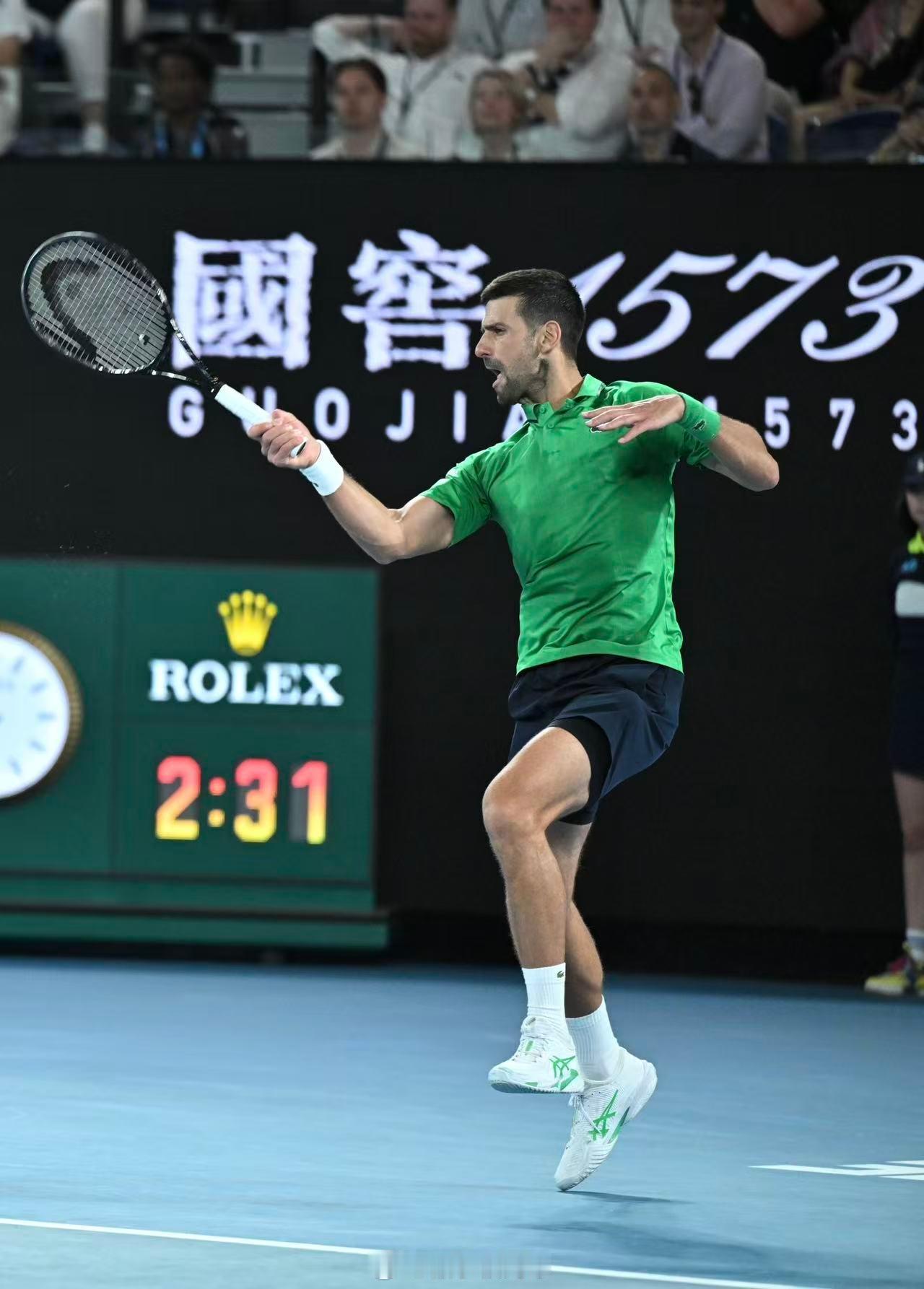 澳网2026 德约科维奇4-6/3-6/3-1时，对手穆塞蒂因伤退赛！德约科维奇