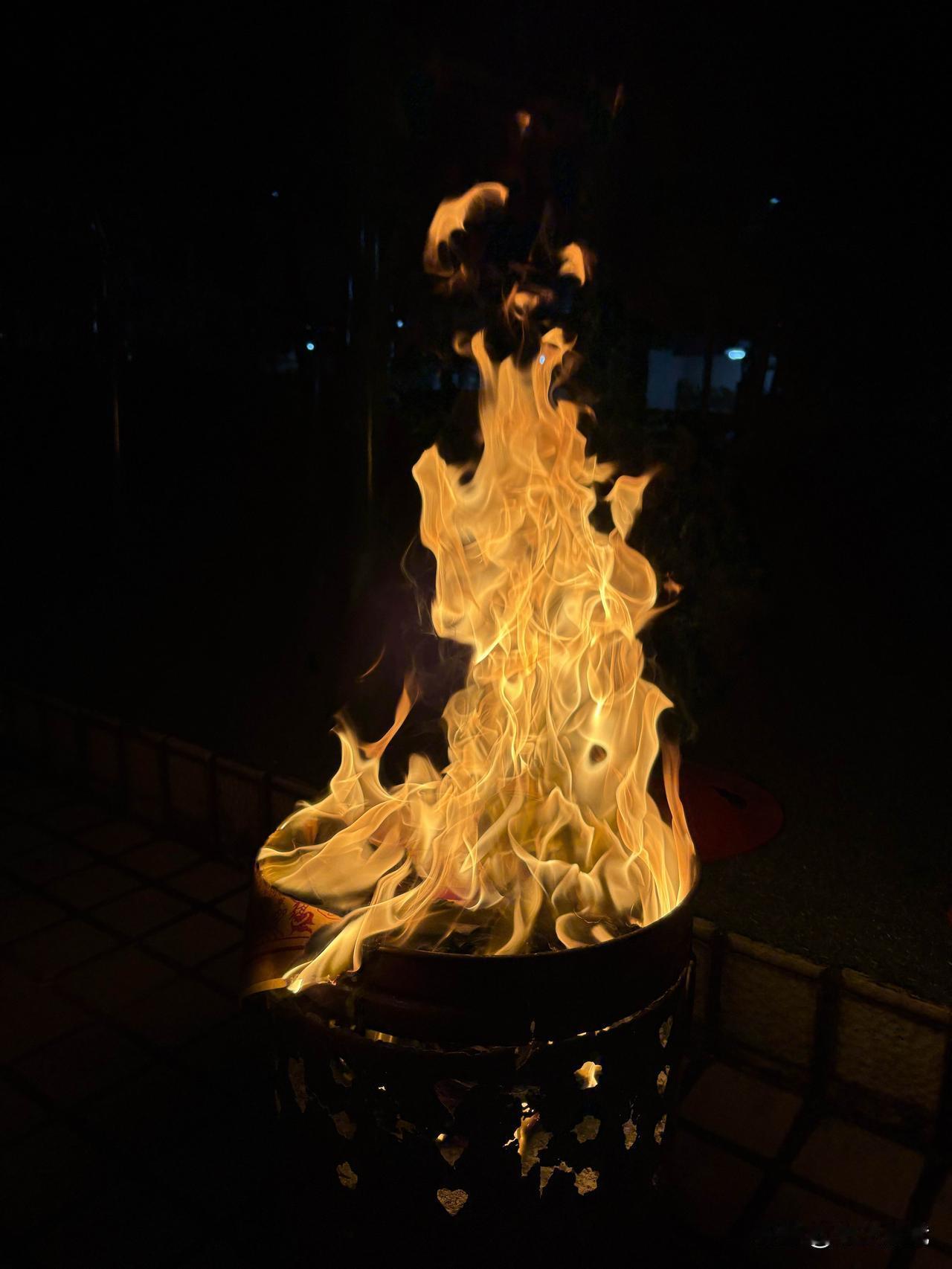 正月初九，吉时良辰，拜谒天公。

谨以敬畏之心，诚挚之意，虔诚之念，祈愿上苍：赐