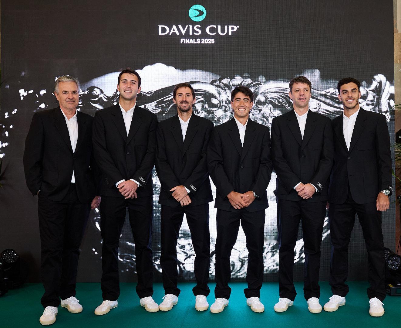 决赛圈八大男团集结🕶开战前先比拼时尚度，哪支队伍是你心中的穿搭Top