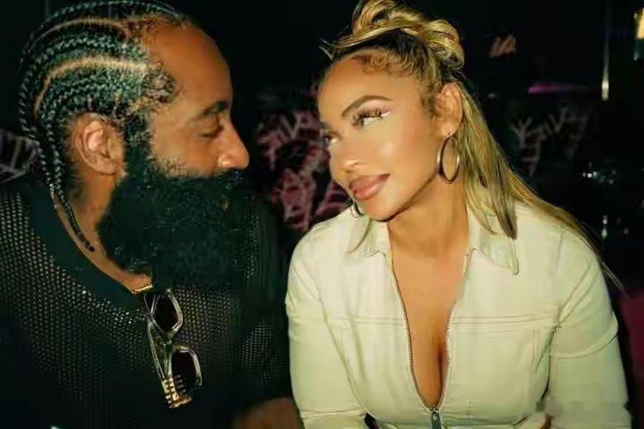 哈登女友观看东决G3发社媒怒喷裁判无论什么比赛，篮球，足球，任何球。反正骂裁判都