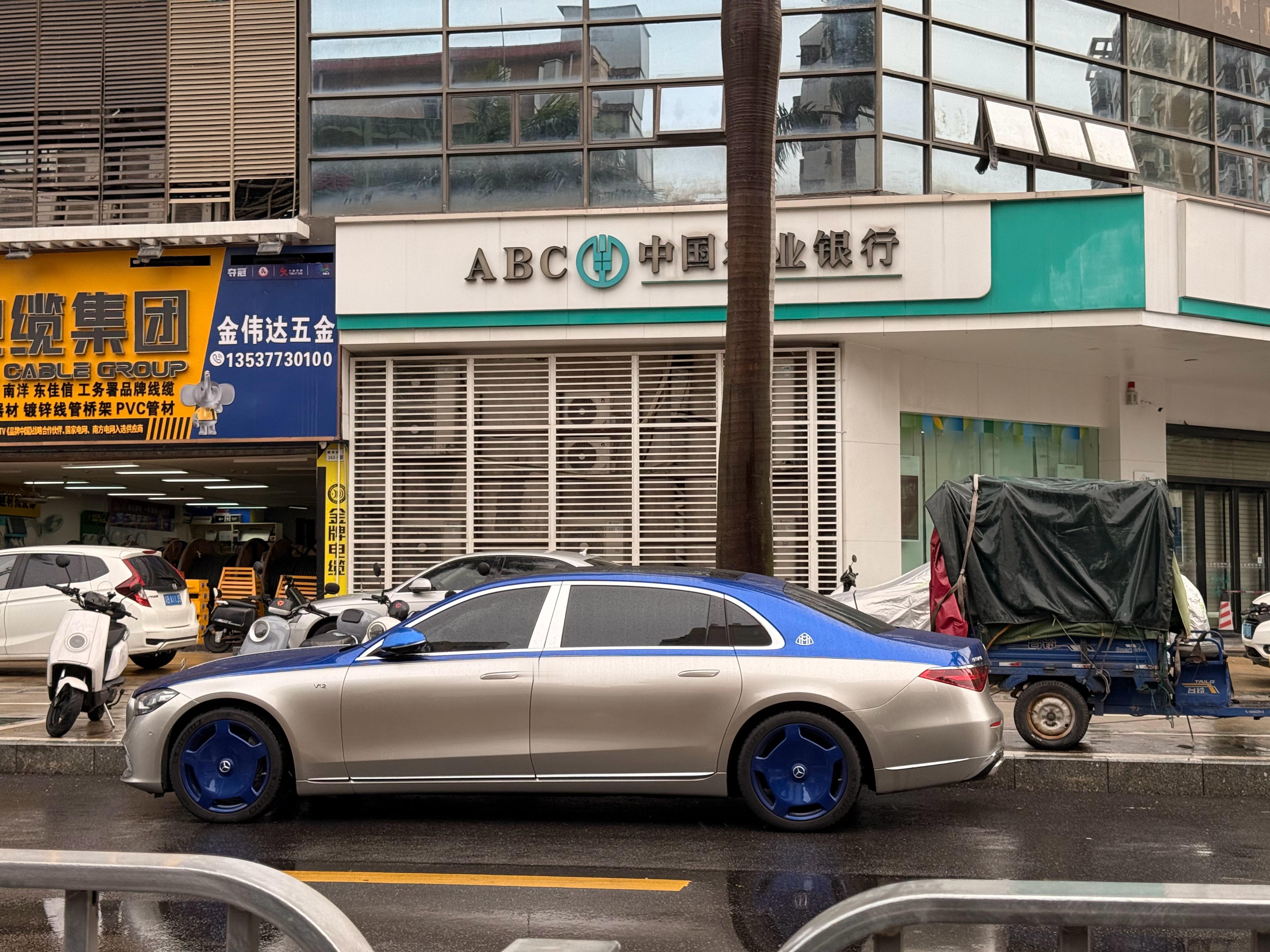 虽然对于改装我是觉得车是人家的爱怎么改就怎么改自己高兴就好所以这属于一个改装案例