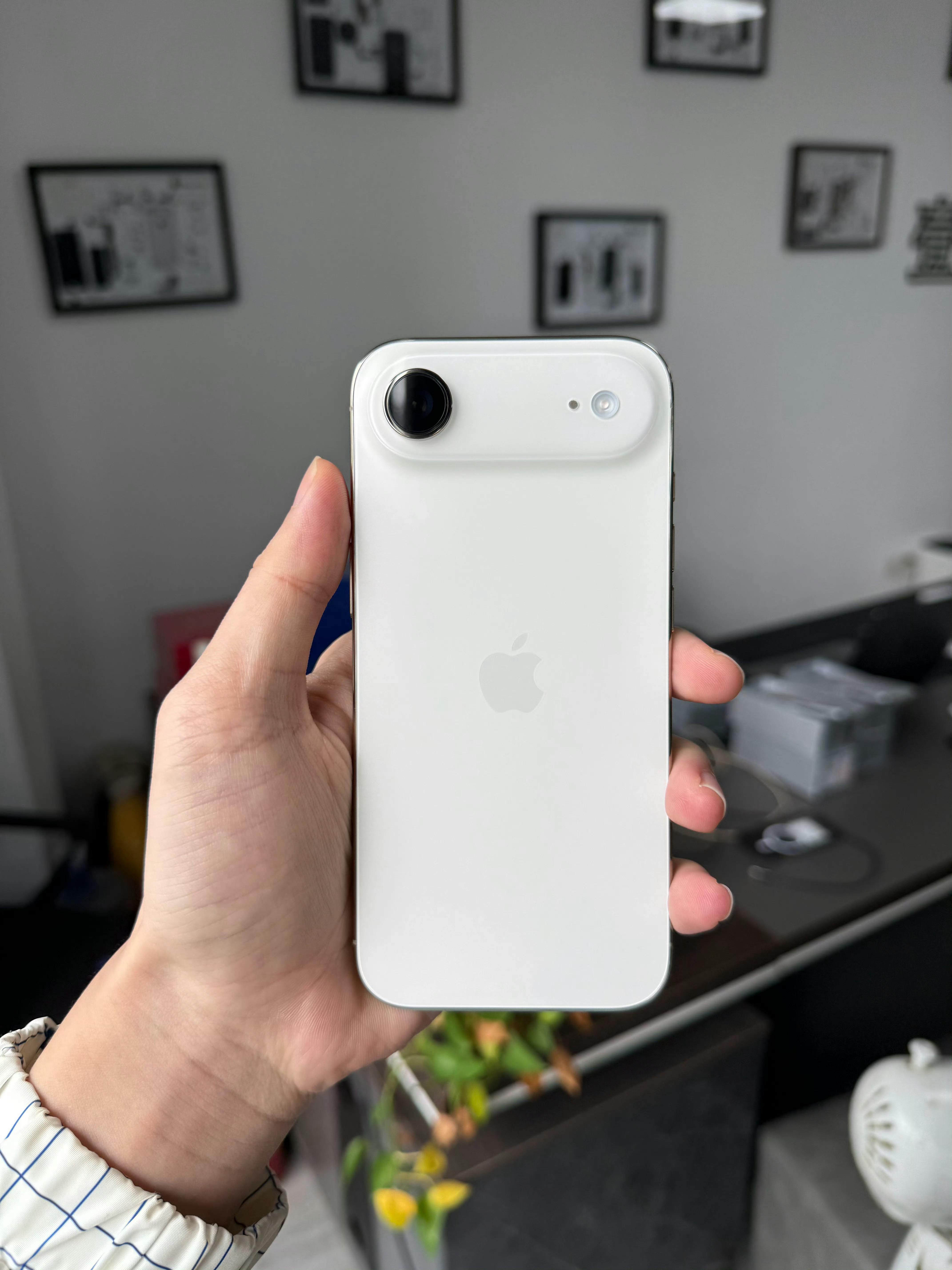 小铺夜聊：其实iPhone Air挺精致的，可惜估计二代后就没了，安卓/鸿蒙阵营
