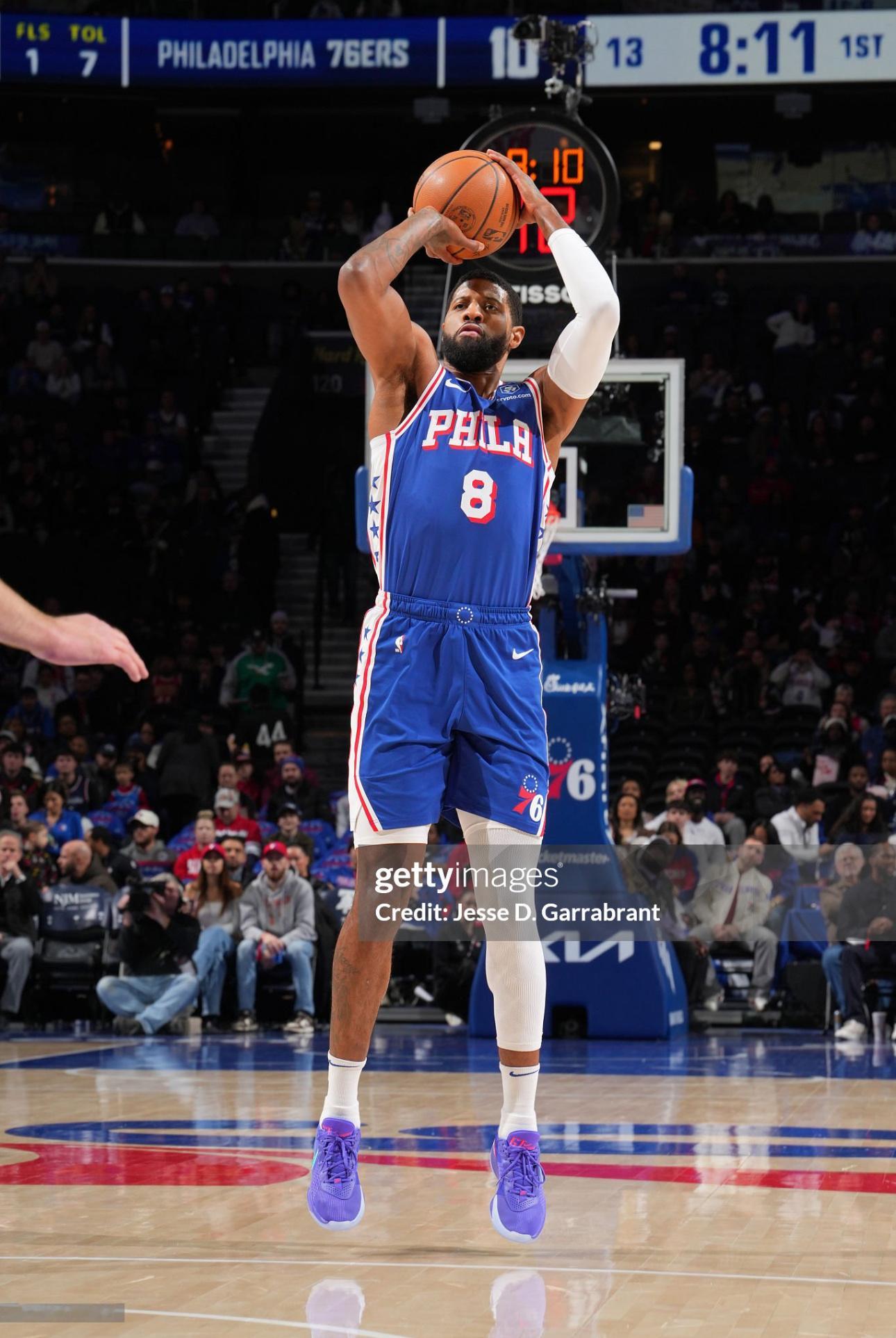 全场比赛结束：76人队主场113-111险胜国王队，球队取得两连胜！防守在线！乔