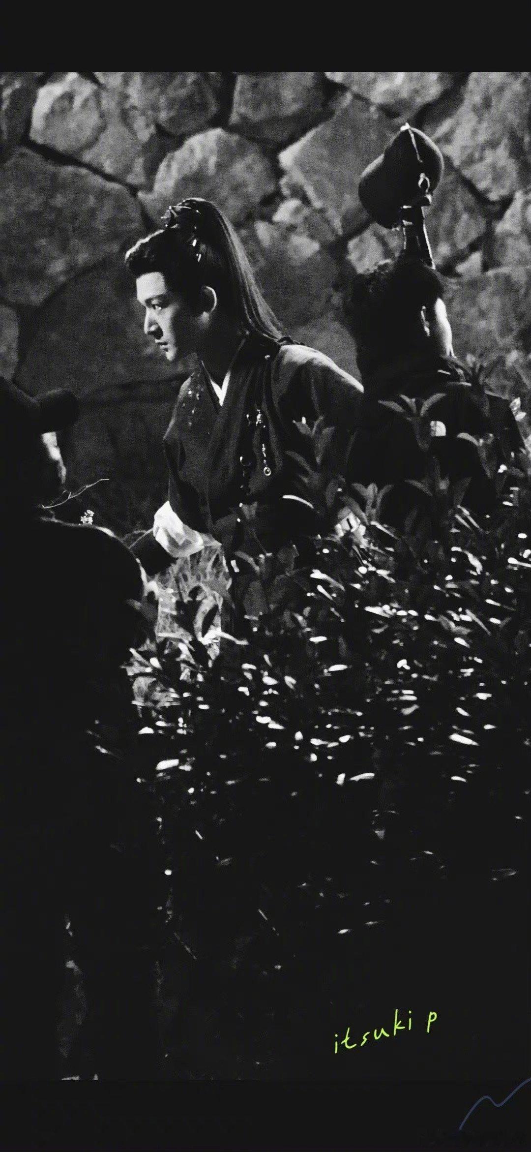 张晚意《似锦》高马尾路透！真的很有武侠小生那味了。。这也太帅了[抓狂][抓狂][