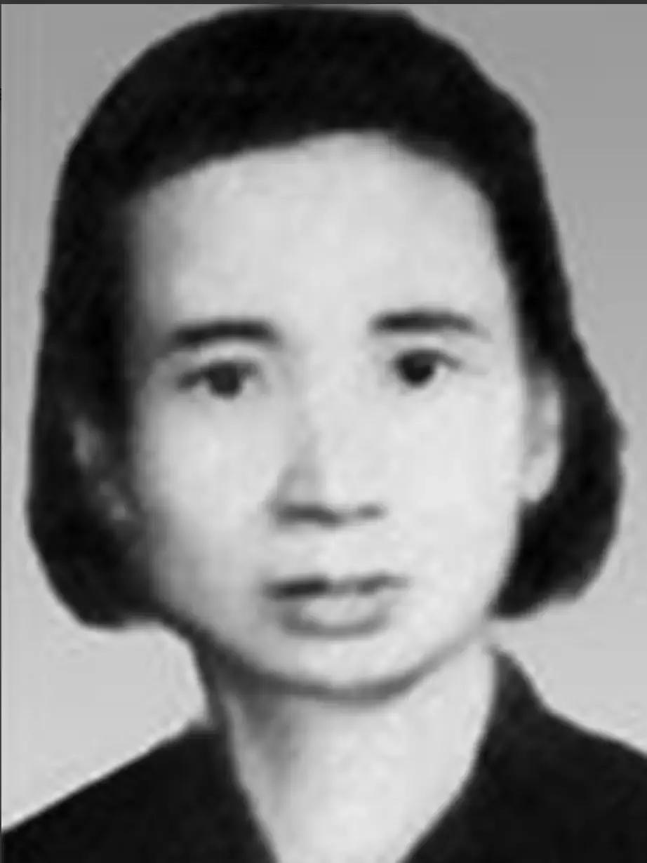 1960年，钱瑛赴甘肃考察，司机迷路误入荒沟，忽见轻烟袅袅，谁知这缕烟，竟救下了