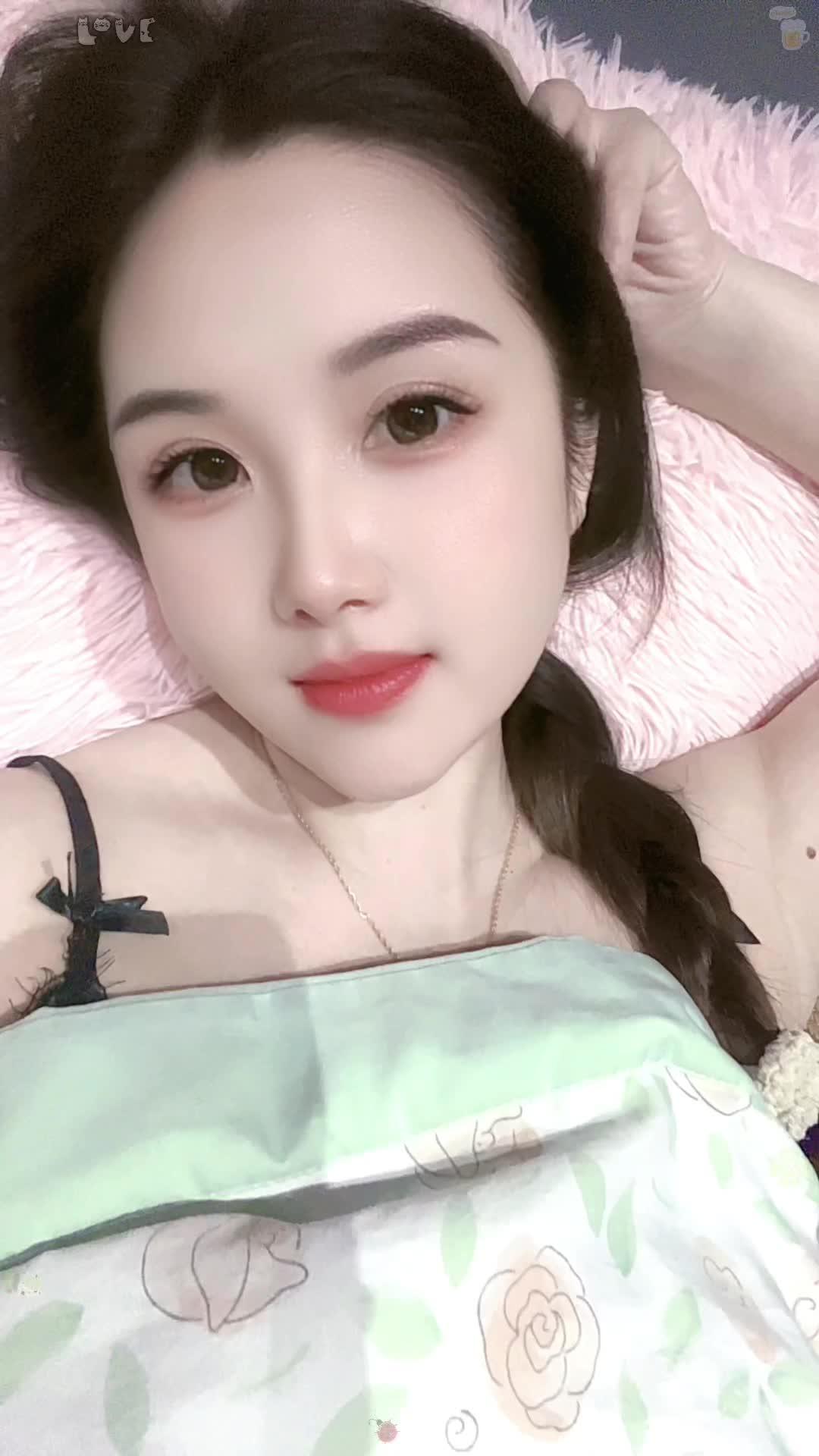 如果不是因为财米油盐，为了子女， 我猜，每个女人都是自由的！