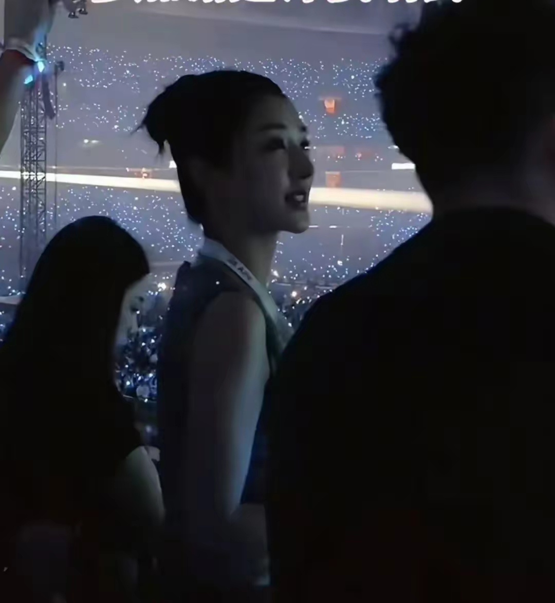 你以为薇娅被封杀了，他就做不了电商带货了？不，她只是从台前转到了幕后，现在已经专