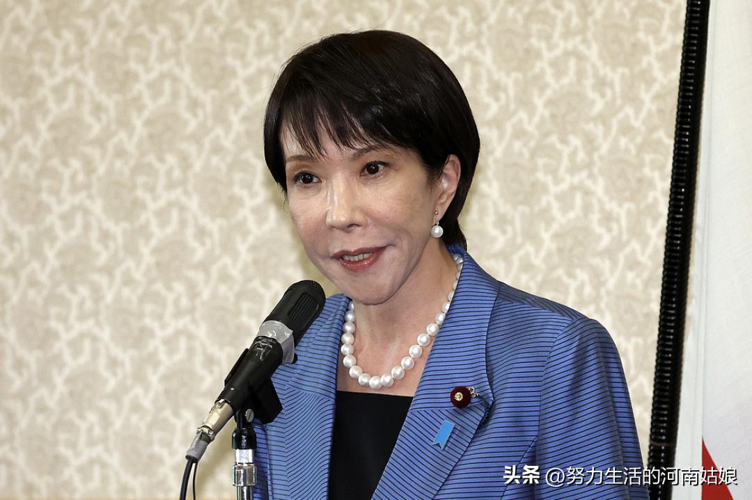 当地时间23号日本首相高市早苗刚上台仨月，直接拍板解散众议院搞大选，这操作属实太