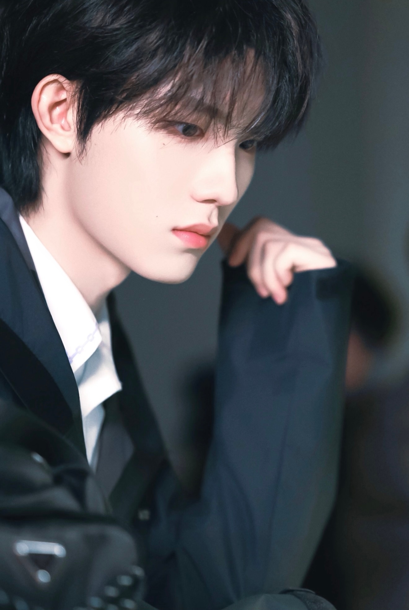 0000路在脚下，用心去走。只要你肯迈步。路就会在你脚下延伸。青年人，更重要的是