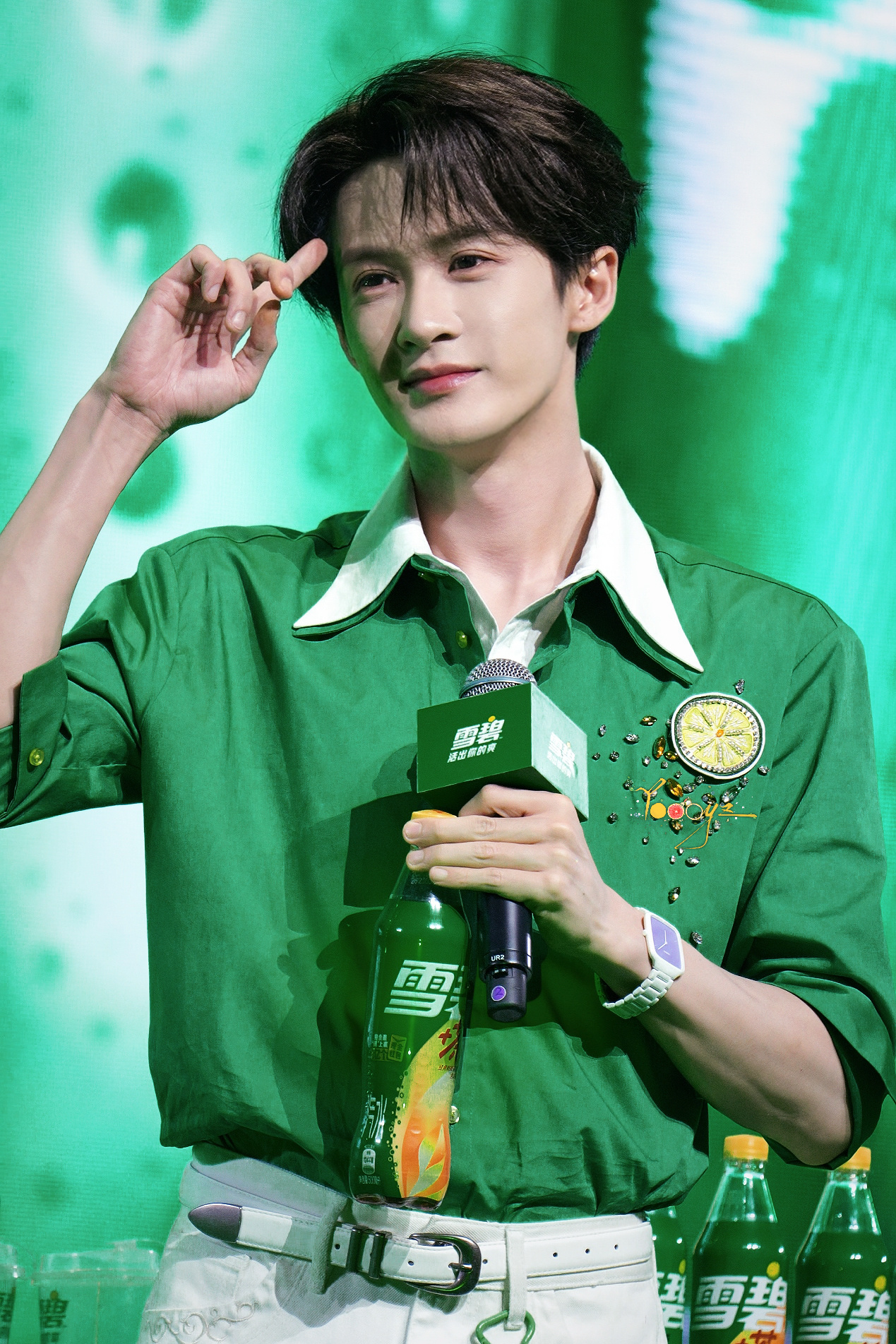 伟大的对视𝟐𝟎𝟐𝟔.𝟎𝟕.𝟏𝟖💚𝘾𝙝𝙚𝙣𝙜𝙙𝙪 