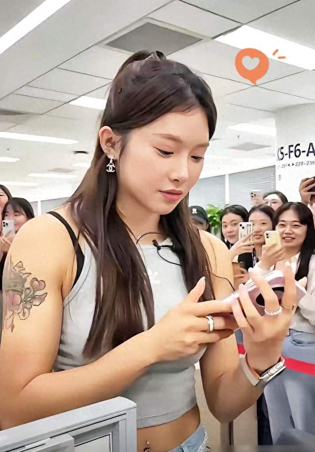 说实话，吴艳妮真人跟网上完全不是一回事