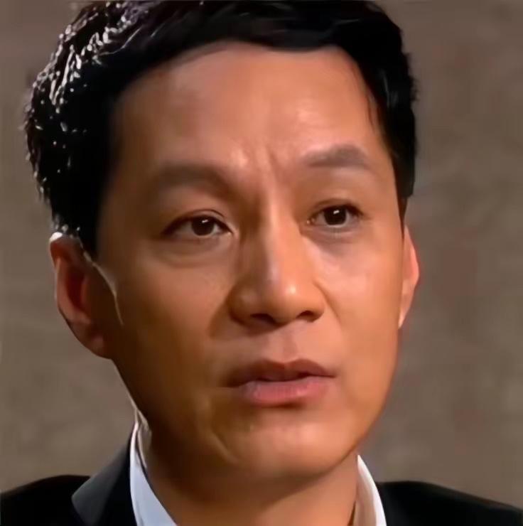 看完冯远征和梁丹妮的故事，瞬间被戳中泪点，这才是婚姻最动人的模样。

冯远征四十