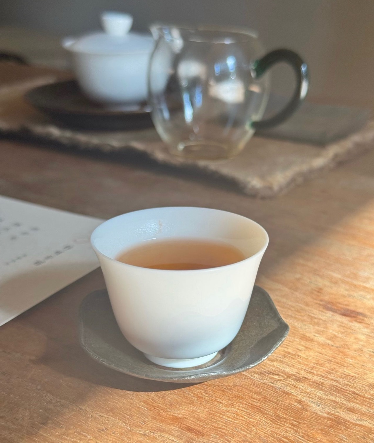 品茶赏器交友  珍惜茶的命运，让它在懂得的人手中绽放；珍惜自己的心意，不随意挥洒