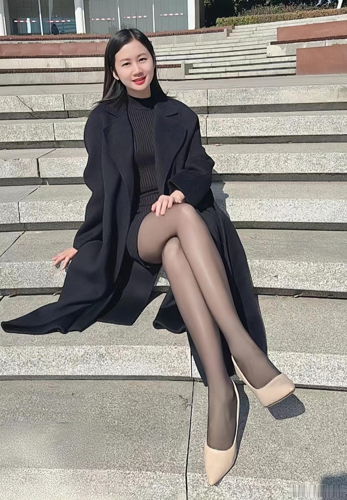 爱丝小阿姨 ​​​