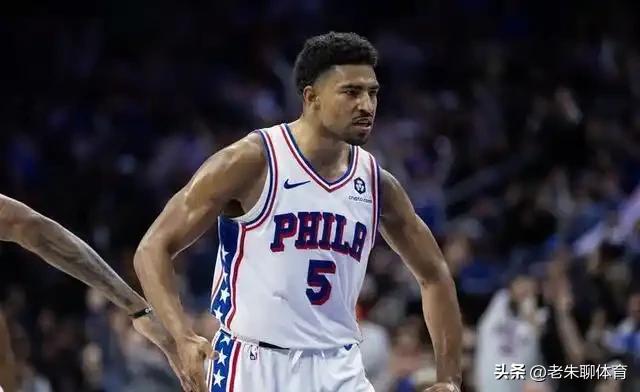 难怪76人选择放弃麦凯恩，留下格莱姆斯！
赛季中期，76人把麦凯恩交易到了雷霆队