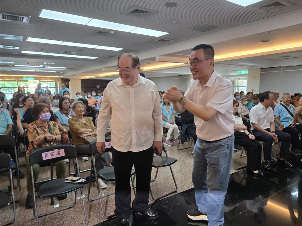 李干龙曝李四川党内民调也领先 喊话“新北不能输” 民调领先6.79个百分点 李四