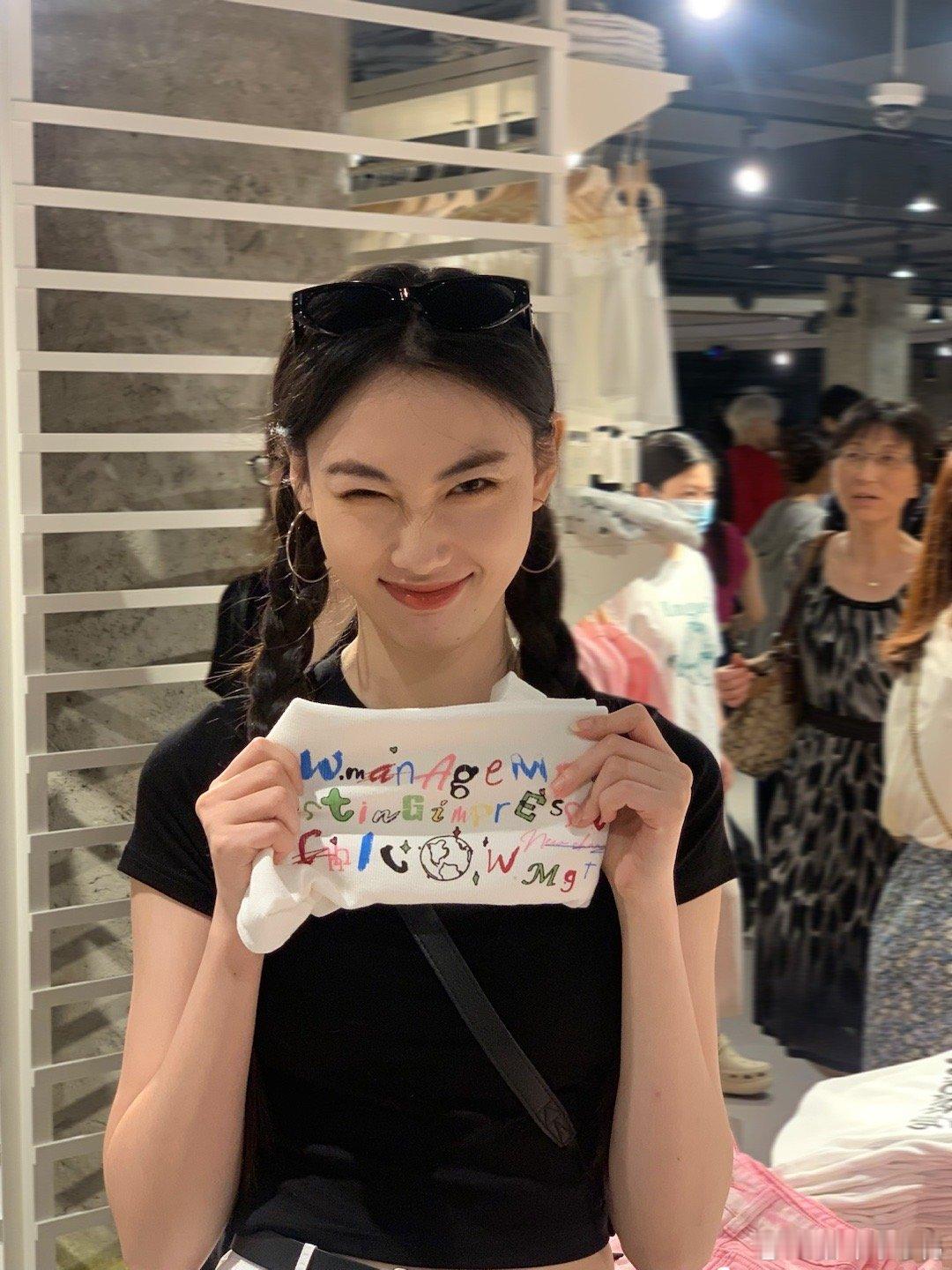 打翻了浪漫的调色板🎨 ​​​