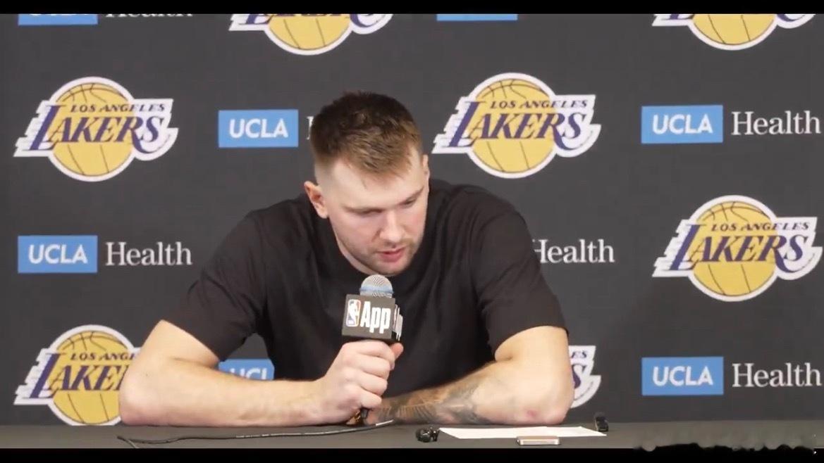 东契奇：“我没能为球队赢得这场比赛做出足够多的贡献，但我认为每个人都充满斗志。J