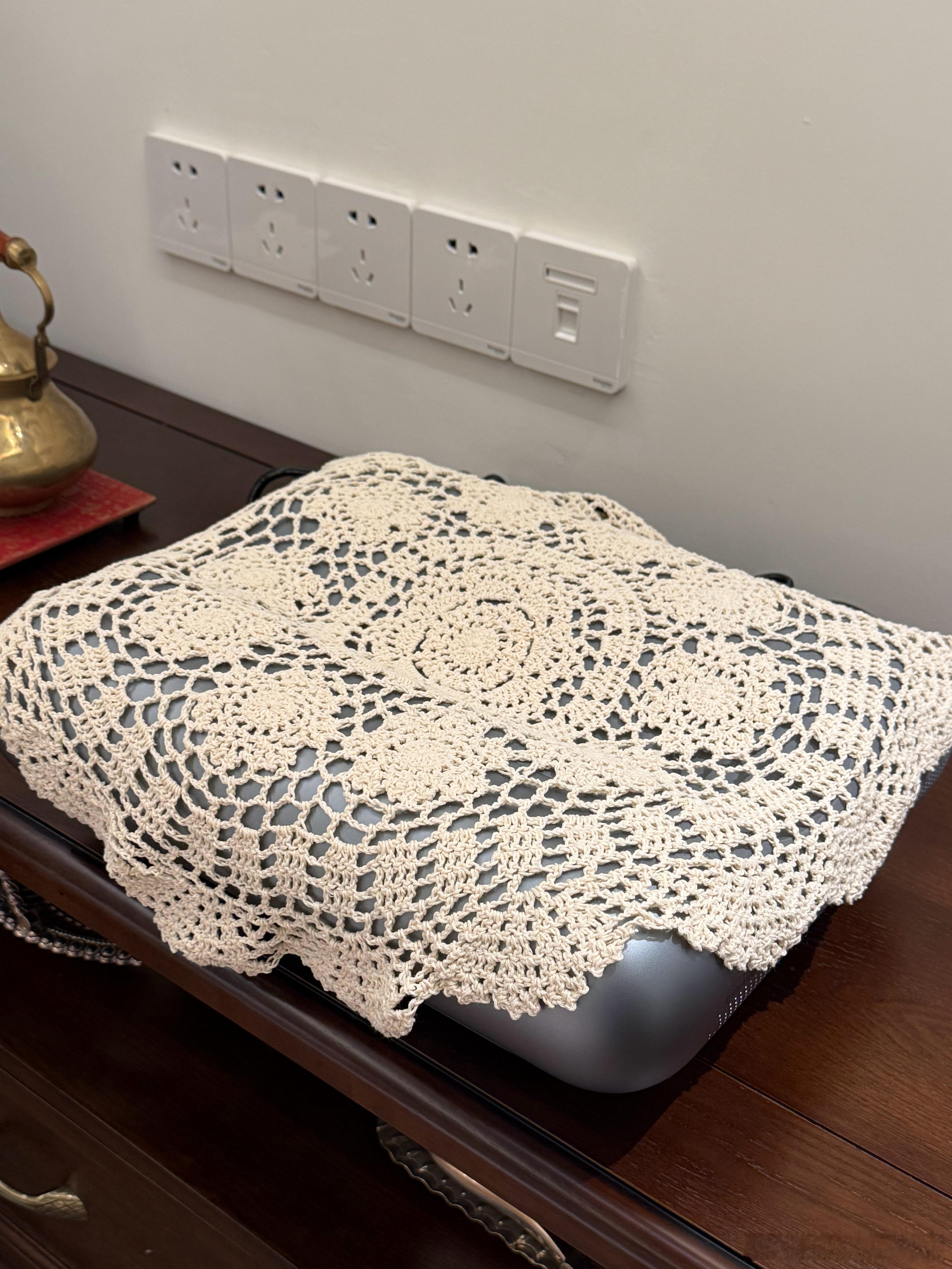 3个月没回家了，发现投影仪惨遭老年人审美霸凌 柳州