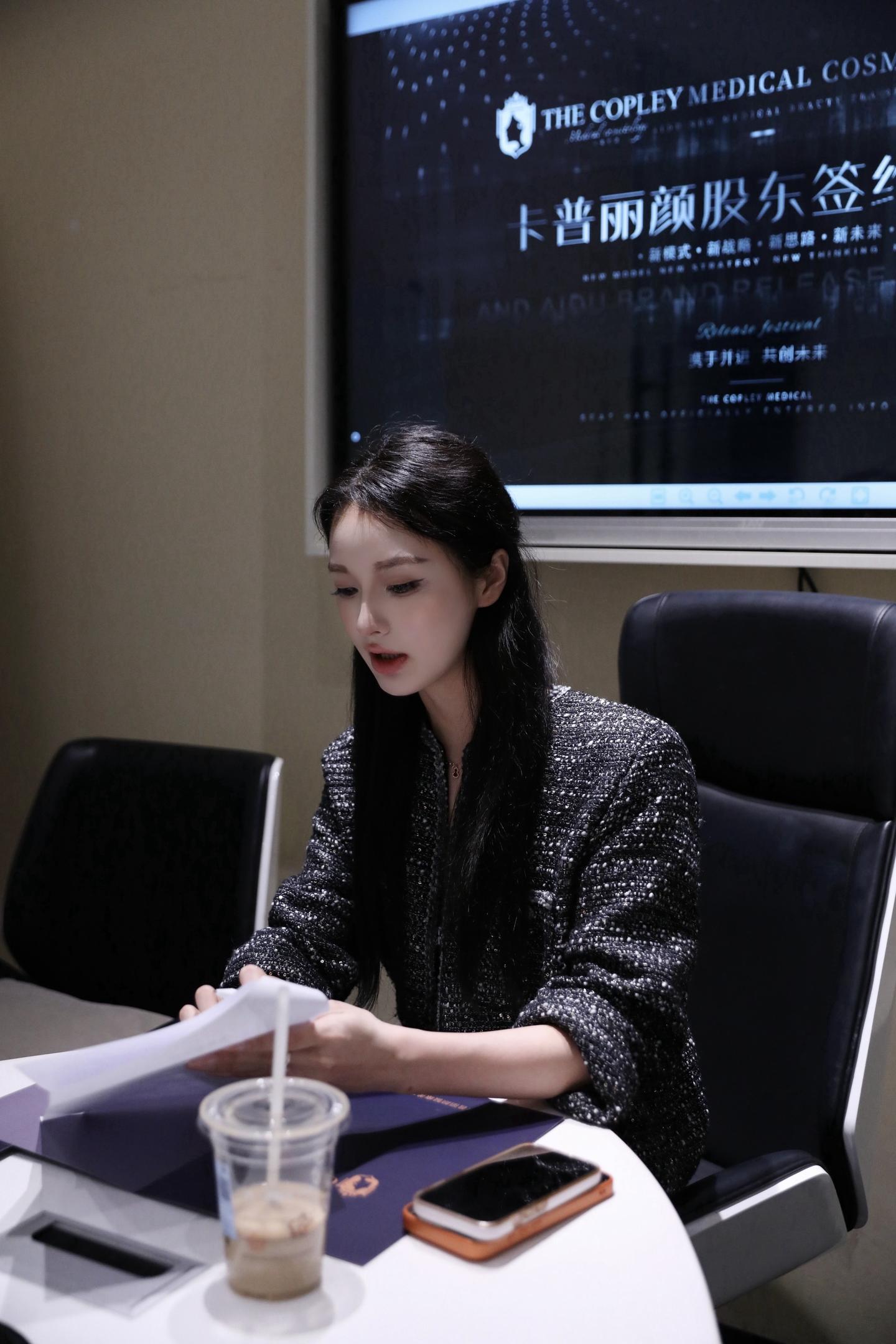 女性醒悟的三大标志，第一认识到money的重要性，第二对男人彻底祛魅...