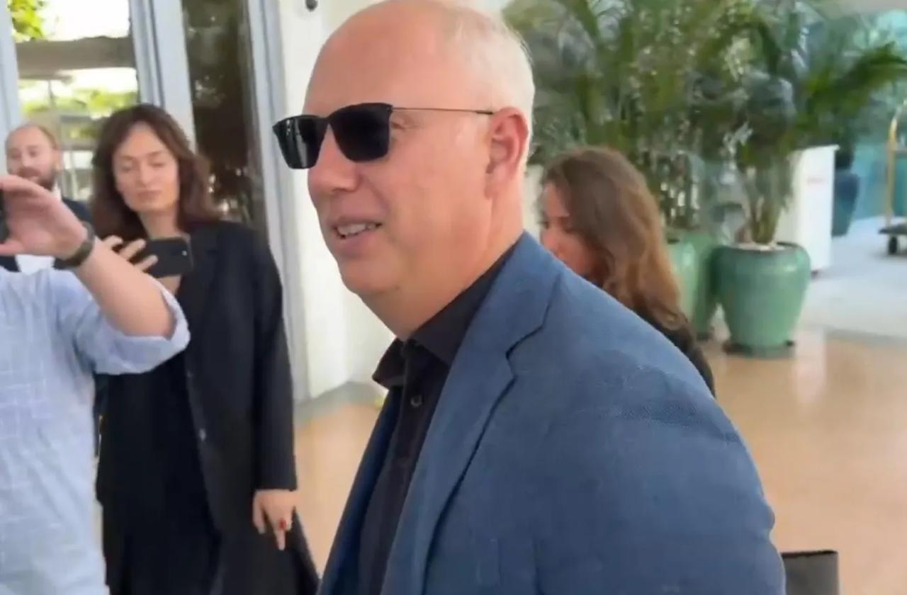 俄美会谈失败？俄说：俄美乌三方会谈没到时候！


据央视新闻客户端12月22日消