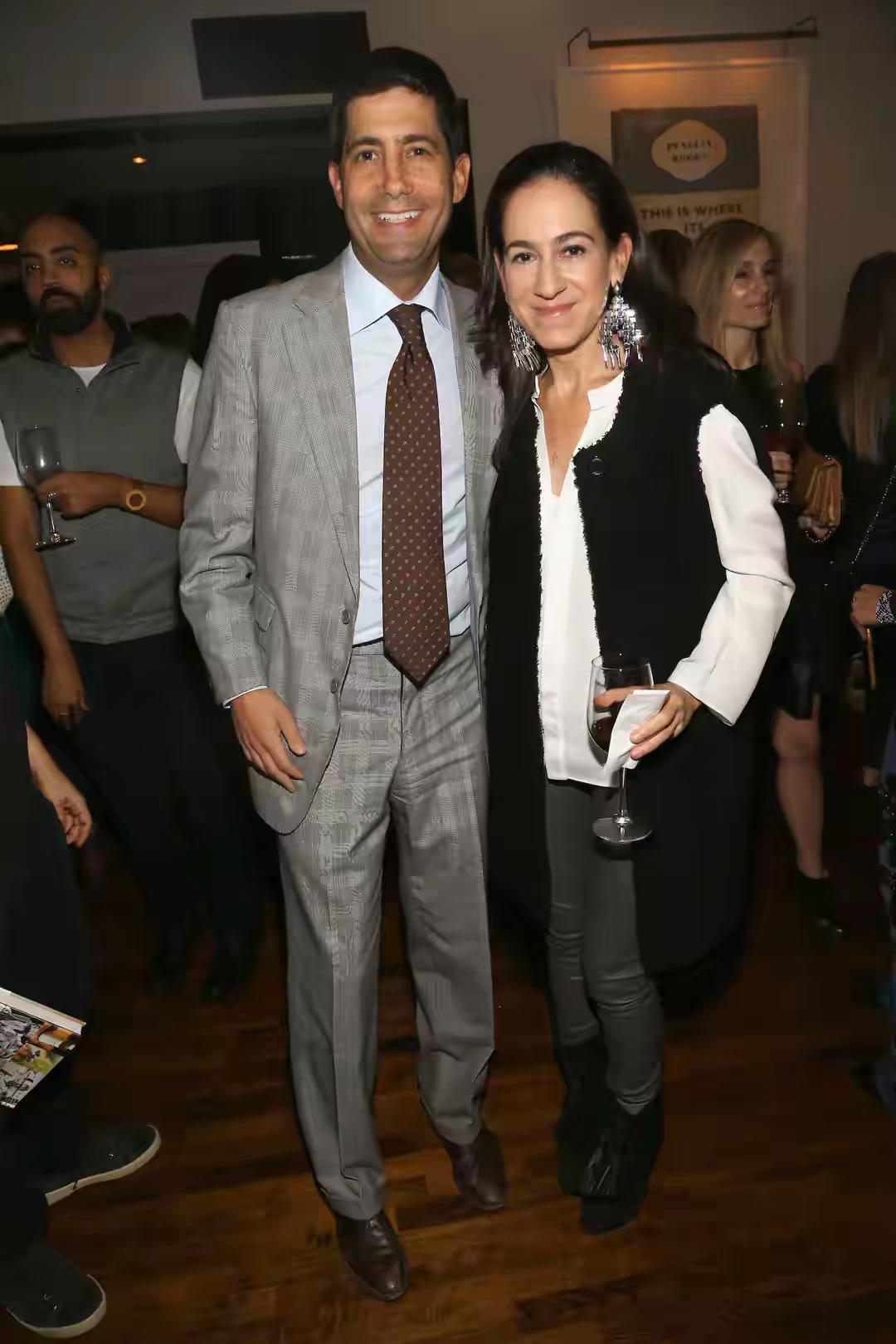 美联储主席提名人牵出爱泼斯坦案 戳穿美国权贵遮羞布
 
特朗普刚提名沃什当美联储