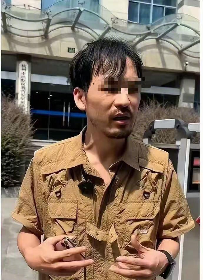 打假网红铁头一审获刑8年“伙同他人以曝黑料相威胁，向某带货主播索要数百克黄金”打