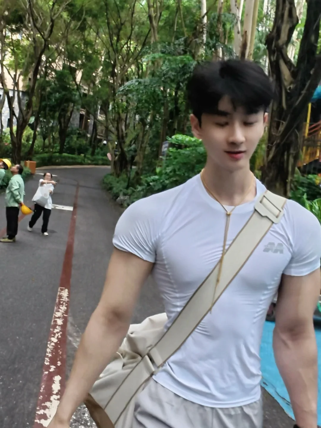 和我在一起 还会饿么🥰