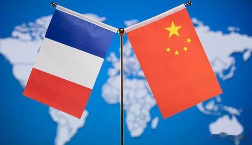 【卢沙野引发热议，外交部强调：尊重苏联解体后各加盟共和国主权】

中国驻法国大使