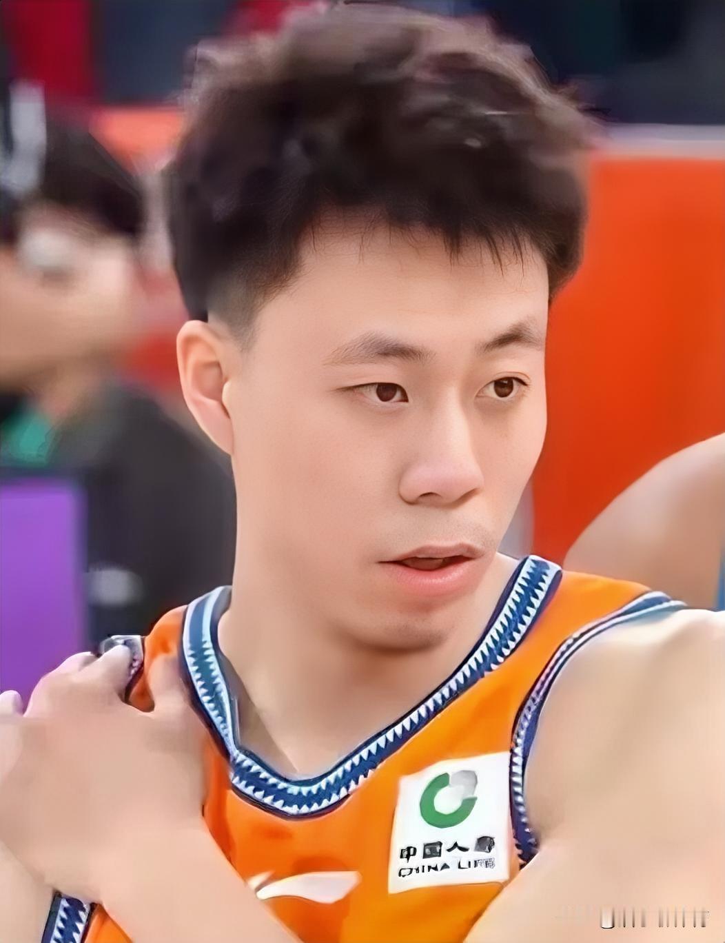 上海战胜北京，张镇麟满分，他的作用数据无法体现，不仅仅是防守，还有这个原因。
c