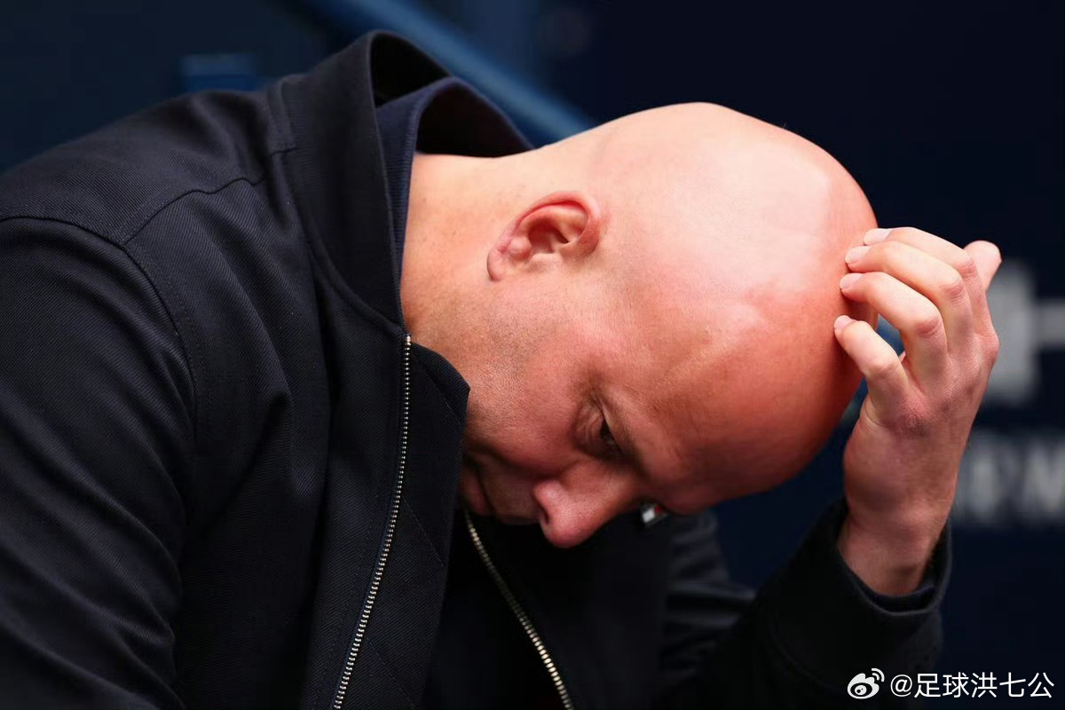 曼城4比0利物浦从铁血到四无！詹俊犀利评价利物浦，0-4惨败只是问题缩影利物浦0